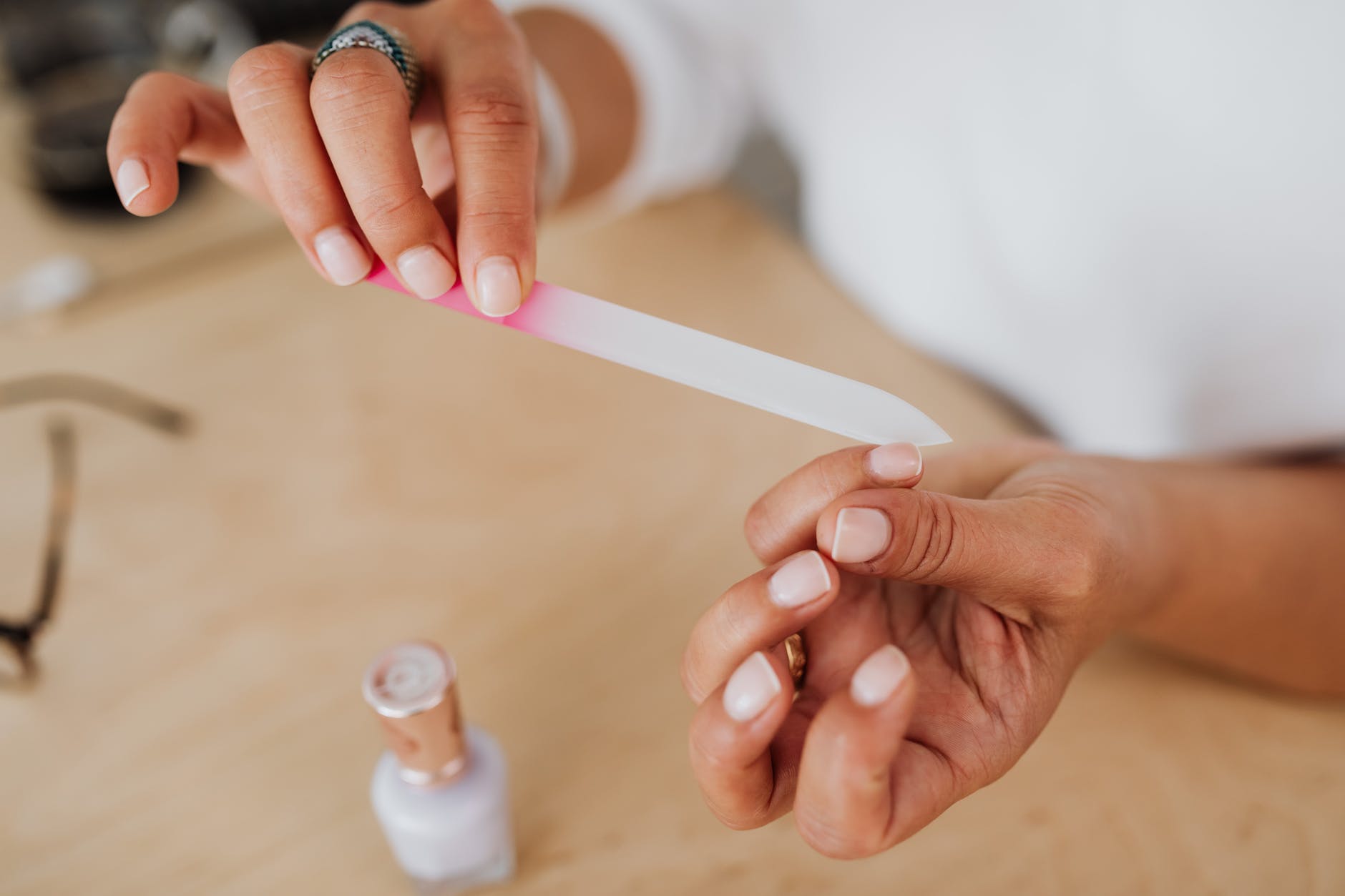 Nail Health Warning Signs: What Your Nails Are Trying to Tell You